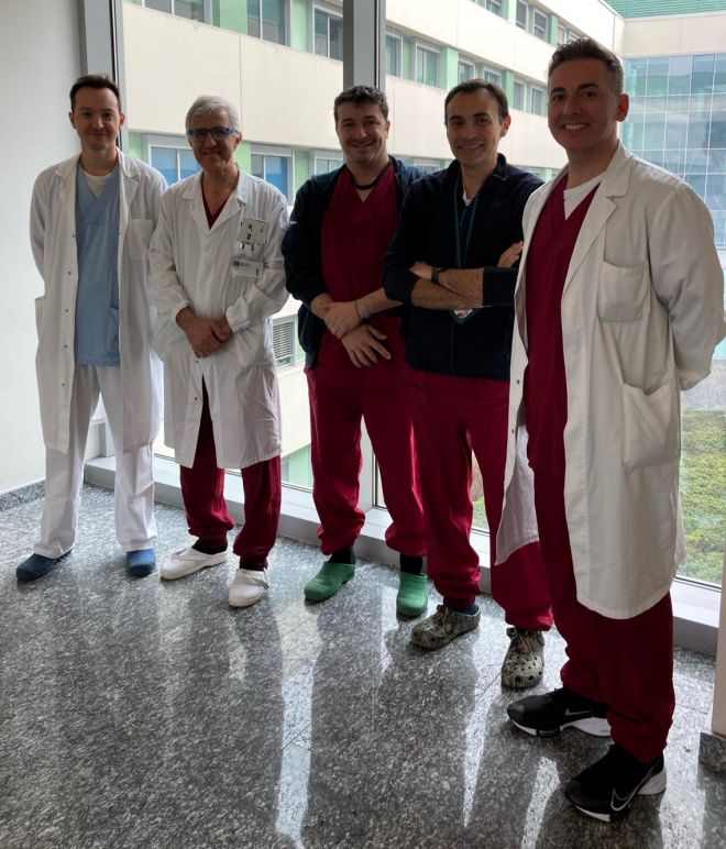 L'équipe vede insieme professionisti della Radiologia, Neurochirurgia, Anestesia e Terapia del dolore